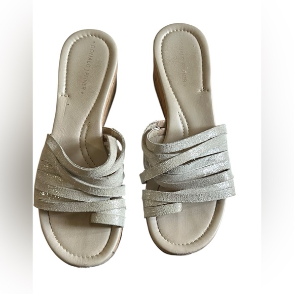 Donald J Pliner Sheena2 Strappy Wedge Sandals Size 8 - Picture 5 of 13